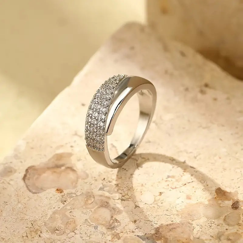 Nila Luxe Sormus