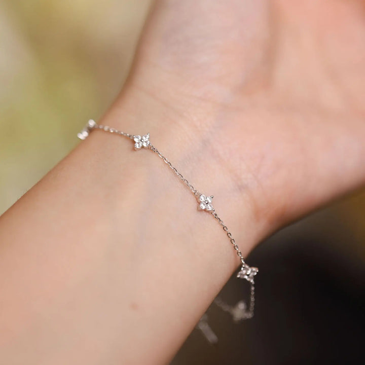 Tyylikäs Antiikkikaulaketju - Auri Helsinki