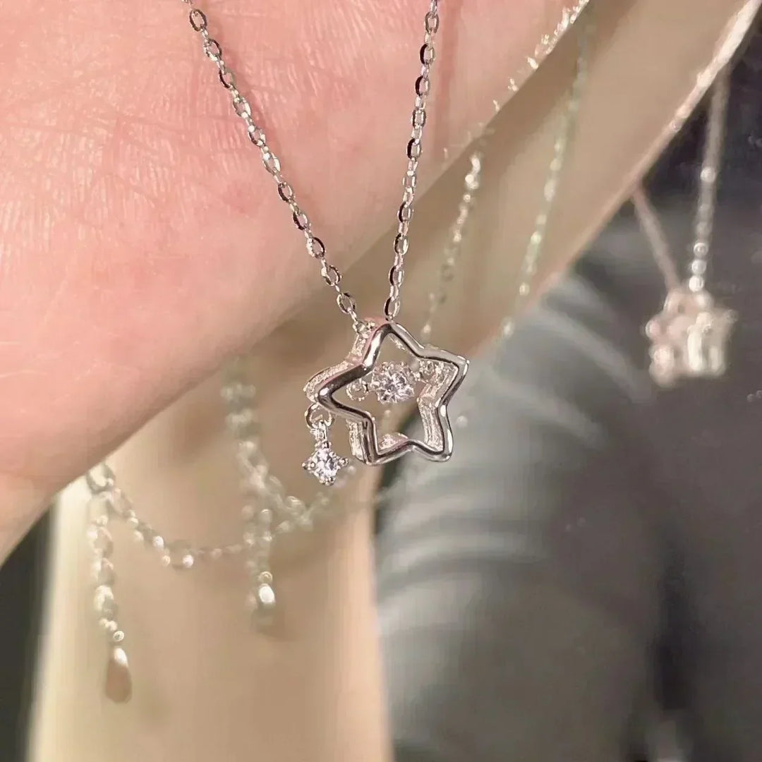 Elegantti Metallikaulaketju Rypistyneillä Kukkilla - Auri Helsinki