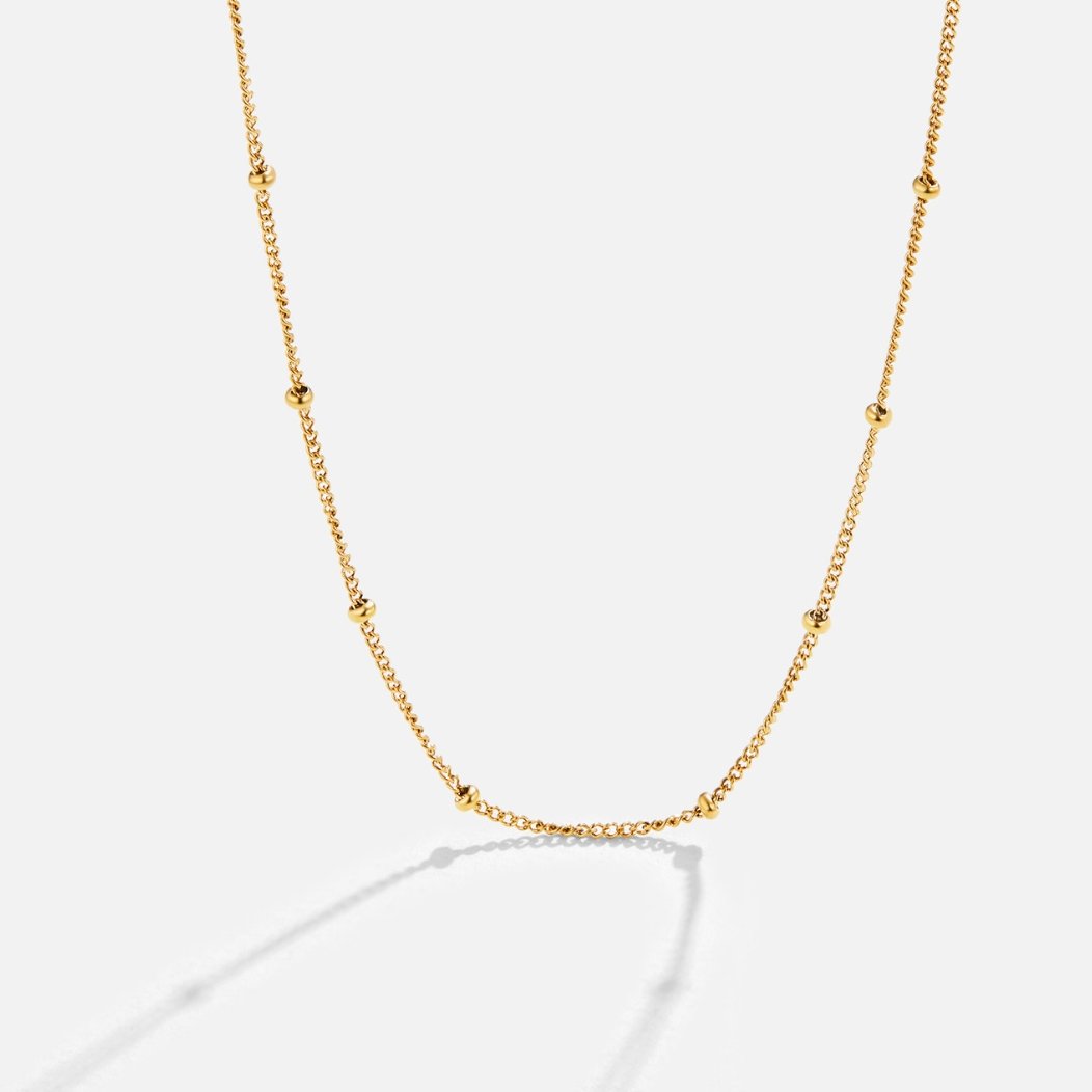 Auri Helsinki: Tyylikäs Kultaketju